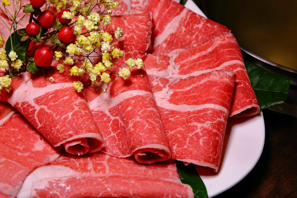 【食。新莊】喜園風味涮涮鍋〜新莊火鍋推薦！人氣老字號火鍋店海陸大餐，涮涮鍋界的LV！