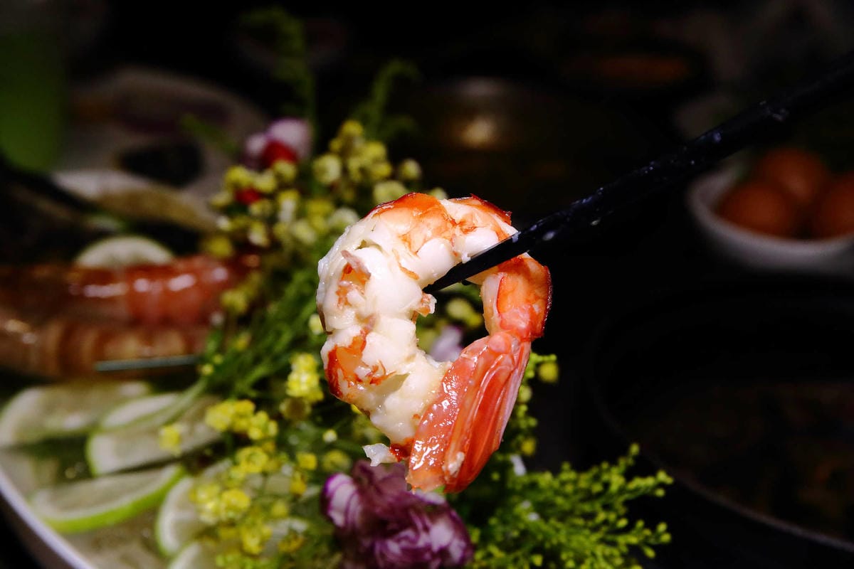 【食。新莊】喜園風味涮涮鍋〜新莊火鍋推薦！人氣老字號火鍋店海陸大餐，涮涮鍋界的LV！