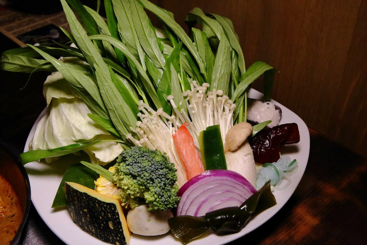 【食。新莊】喜園風味涮涮鍋〜新莊火鍋推薦！人氣老字號火鍋店海陸大餐，涮涮鍋界的LV！