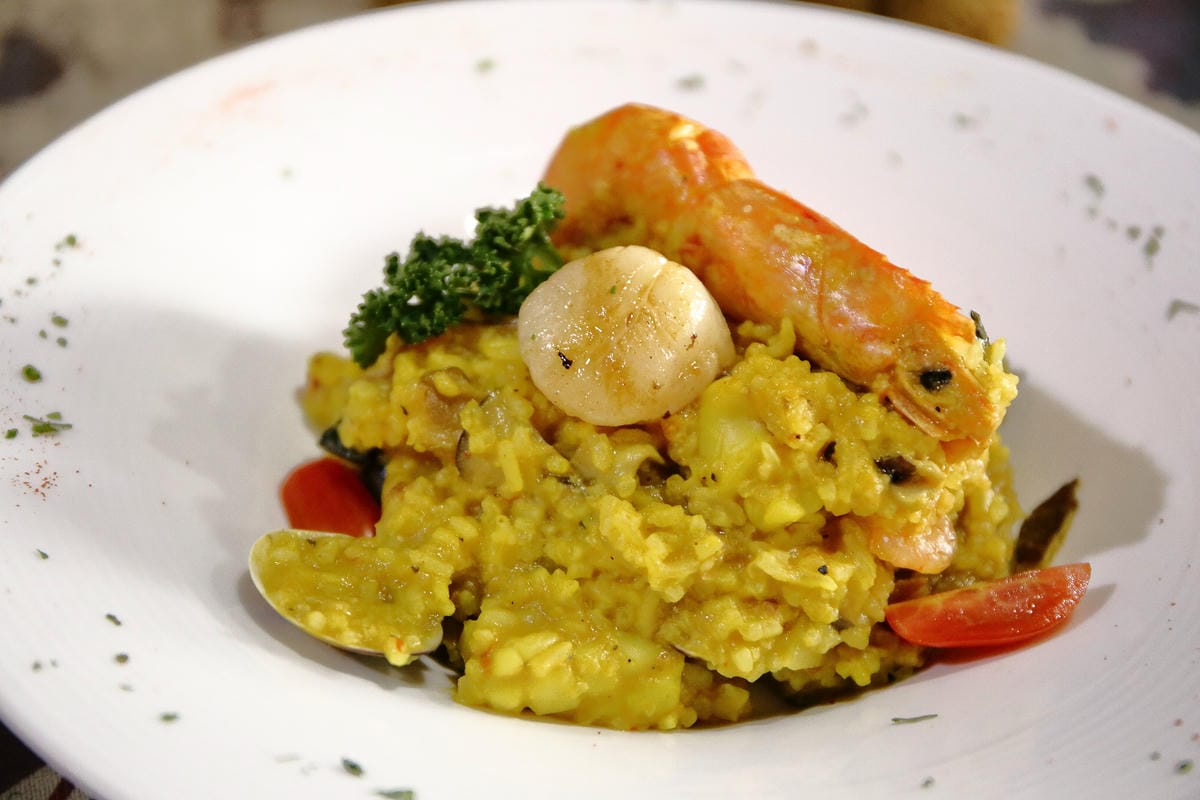 【食。新竹】紳士帽英式主題餐廳〜英國風親子寵物友善餐廳，英倫風X鄉村風X摩登帽IG拍照，品嘗著異國料理的滋味(已歇業)