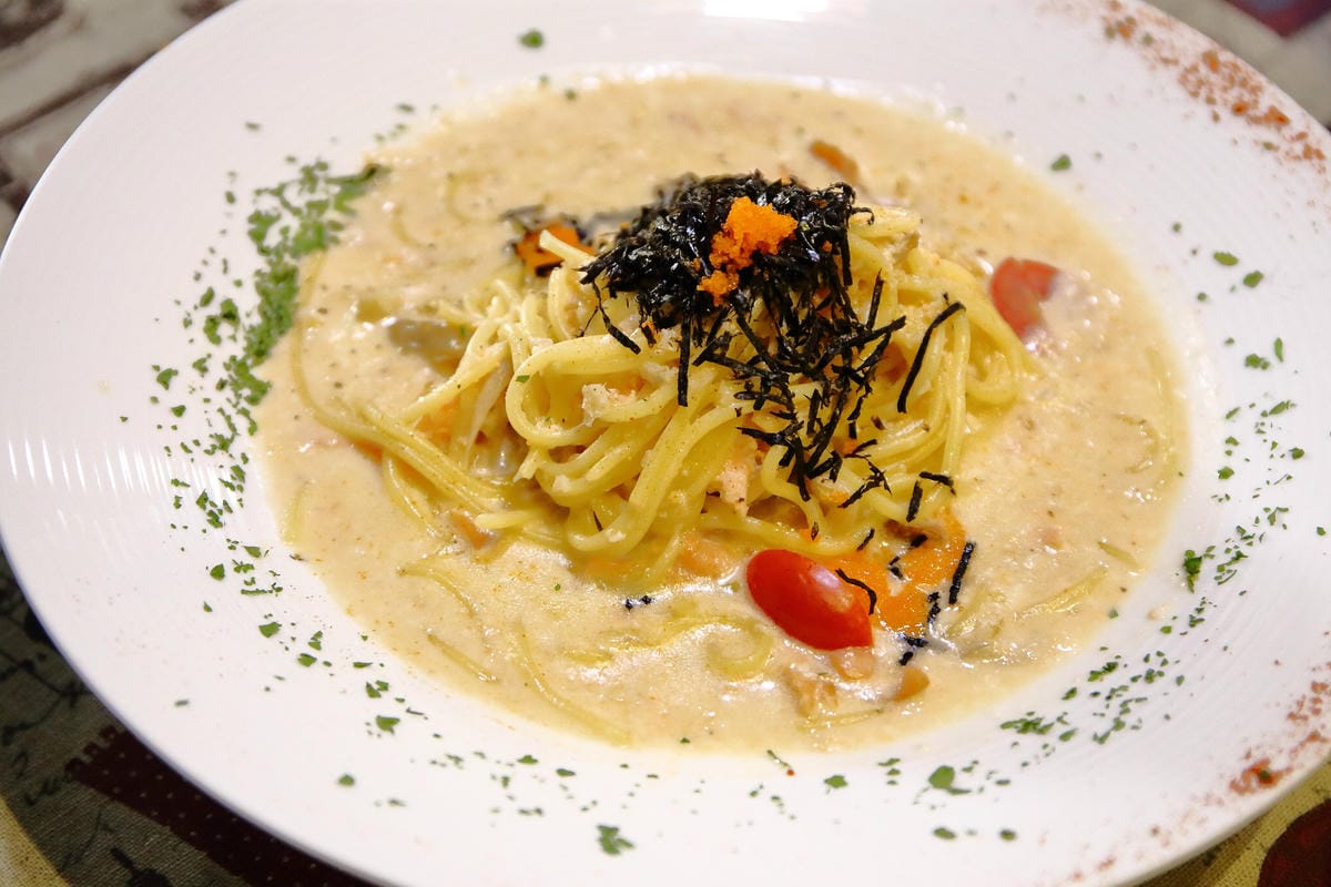 【食。新竹】紳士帽英式主題餐廳〜英國風親子寵物友善餐廳，英倫風X鄉村風X摩登帽IG拍照，品嘗著異國料理的滋味(已歇業)