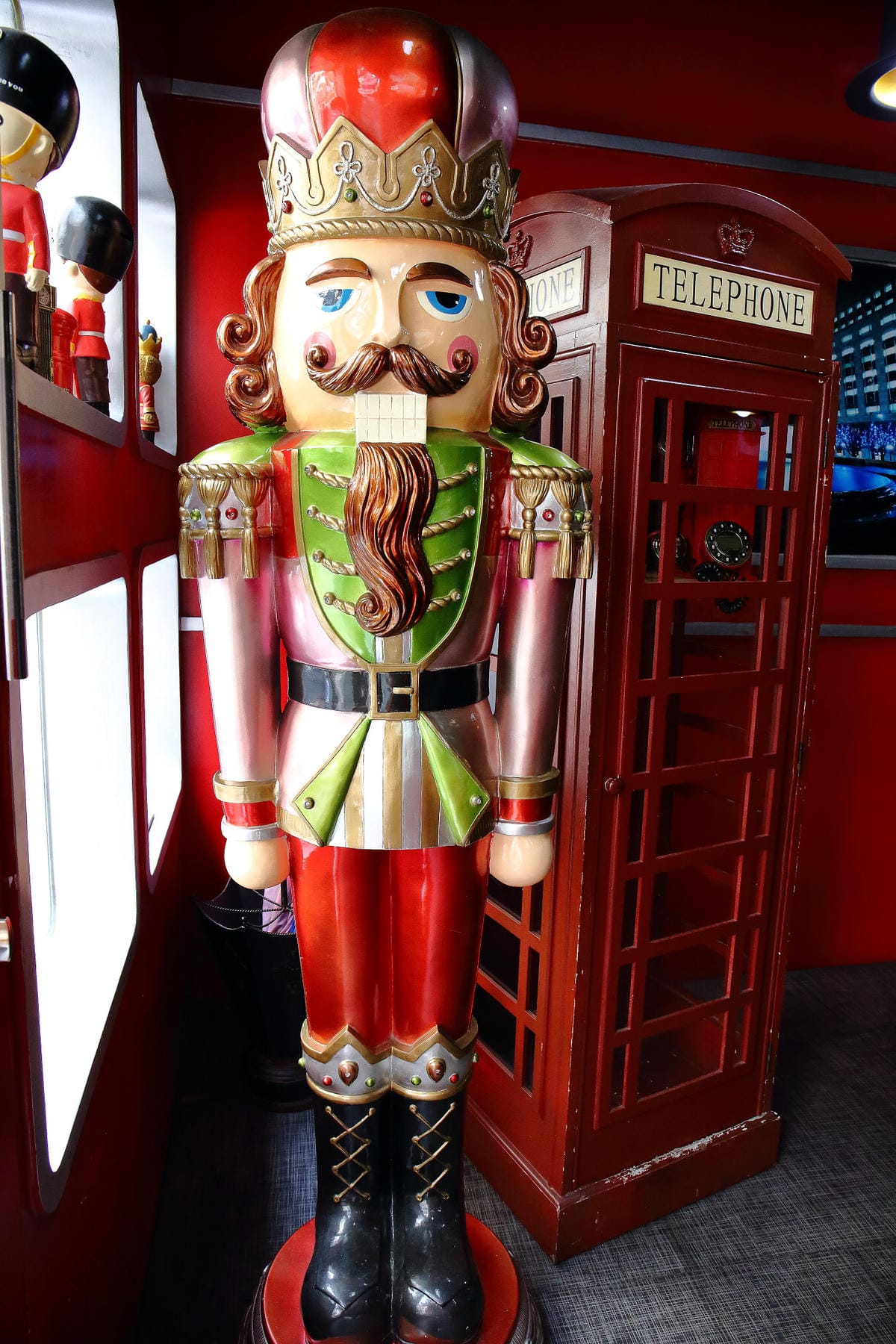 【食。新竹】紳士帽英式主題餐廳〜英國風親子寵物友善餐廳，英倫風X鄉村風X摩登帽IG拍照，品嘗著異國料理的滋味(已歇業)