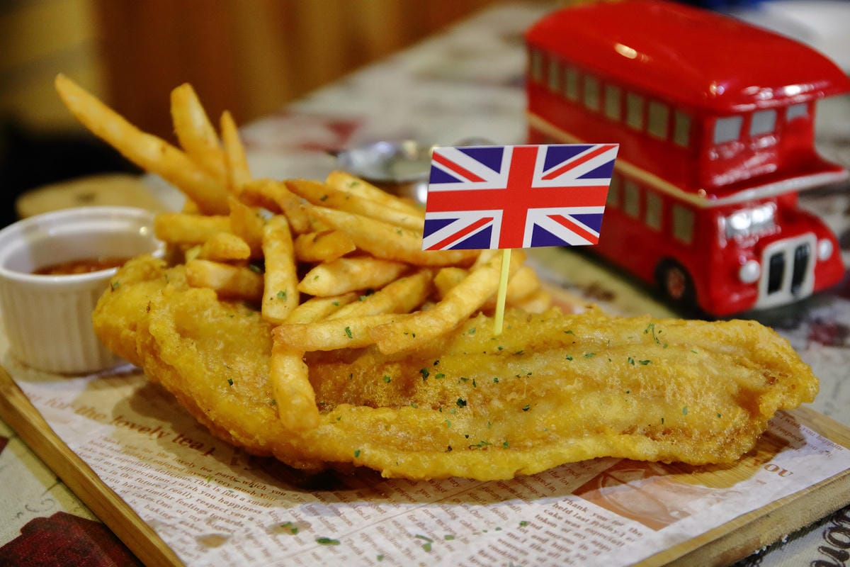 【食。新竹】紳士帽英式主題餐廳〜英國風親子寵物友善餐廳，英倫風X鄉村風X摩登帽IG拍照，品嘗著異國料理的滋味(已歇業)