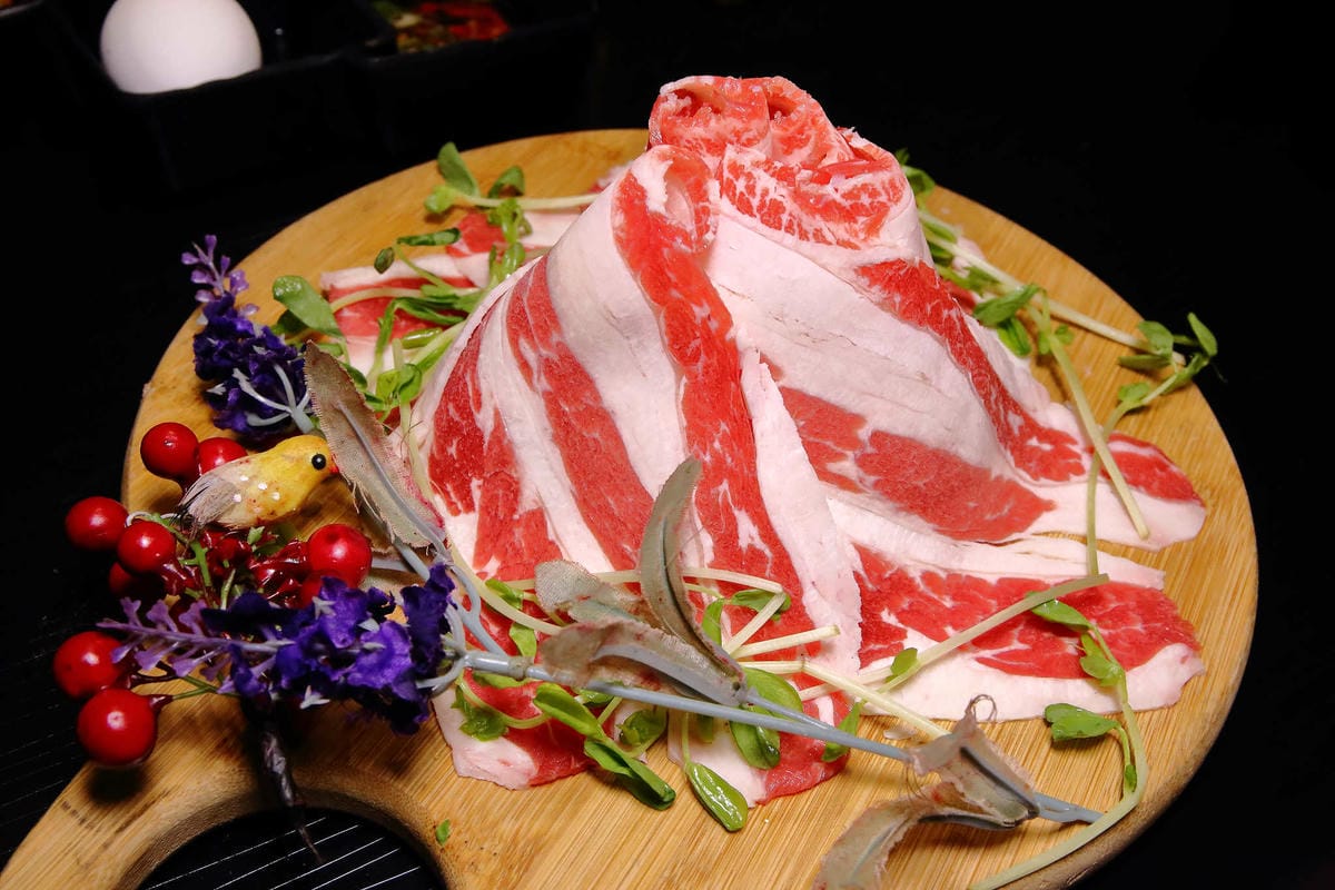 【食。中壢】柚子元壽喜燒〜中壢壽喜燒吃到飽。平價吃到飽超值首選，肉食主義者天堂，壽喜燒、火鍋一次滿足！(已歇業)