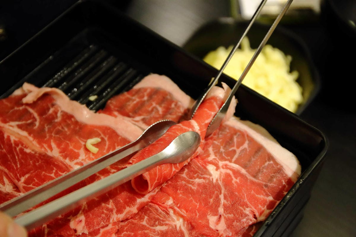 【食。中壢】柚子元壽喜燒〜中壢壽喜燒吃到飽。平價吃到飽超值首選，肉食主義者天堂，壽喜燒、火鍋一次滿足！(已歇業)