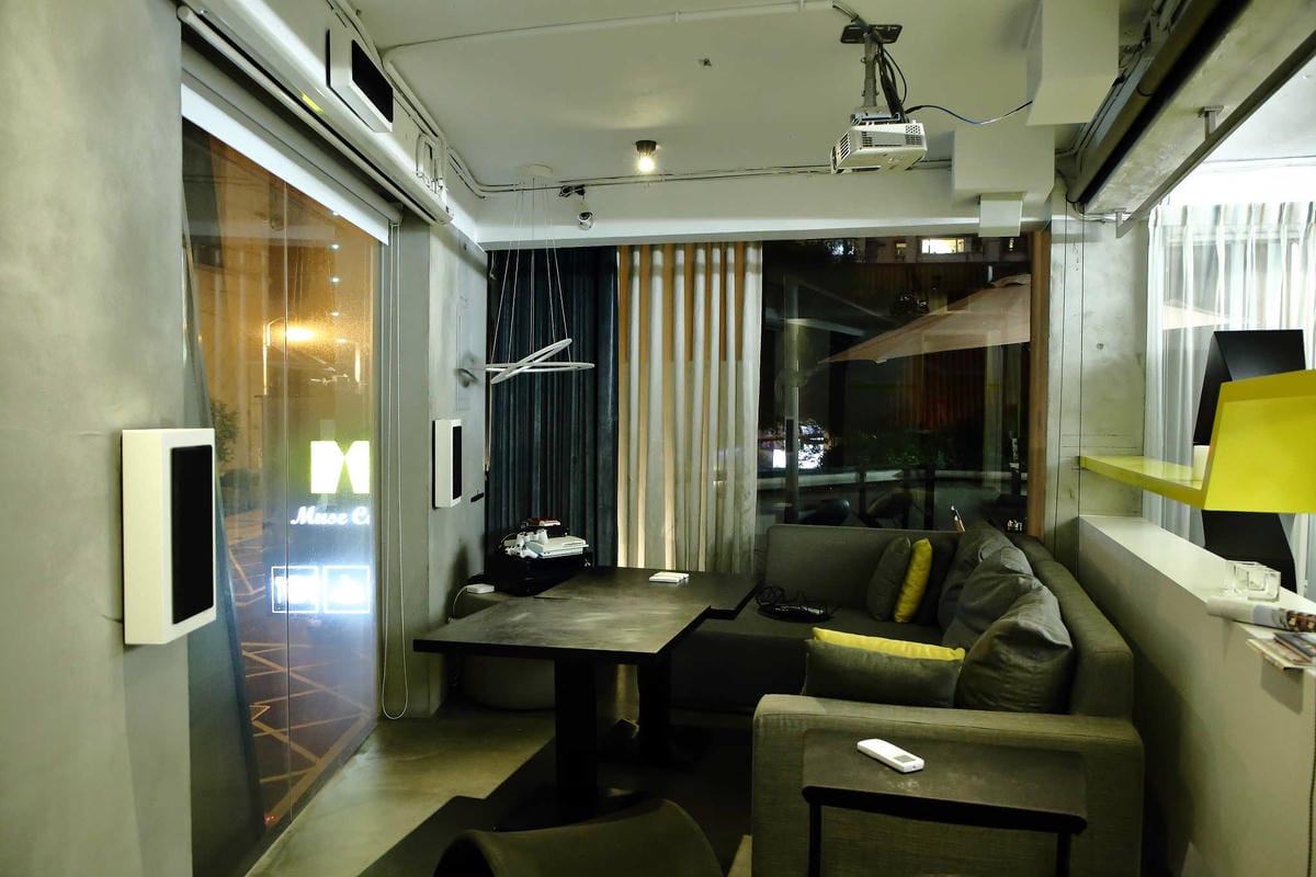 【食。台北】繆思咖啡Muse Café〜民生社區美食推薦。台灣味手路菜+多國創意料理，米其林星級炒飯這裡吃得到！