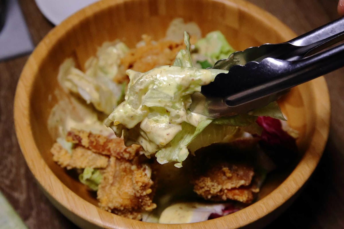 【食。台北】繆思咖啡Muse Café〜民生社區美食推薦。台灣味手路菜+多國創意料理，米其林星級炒飯這裡吃得到！