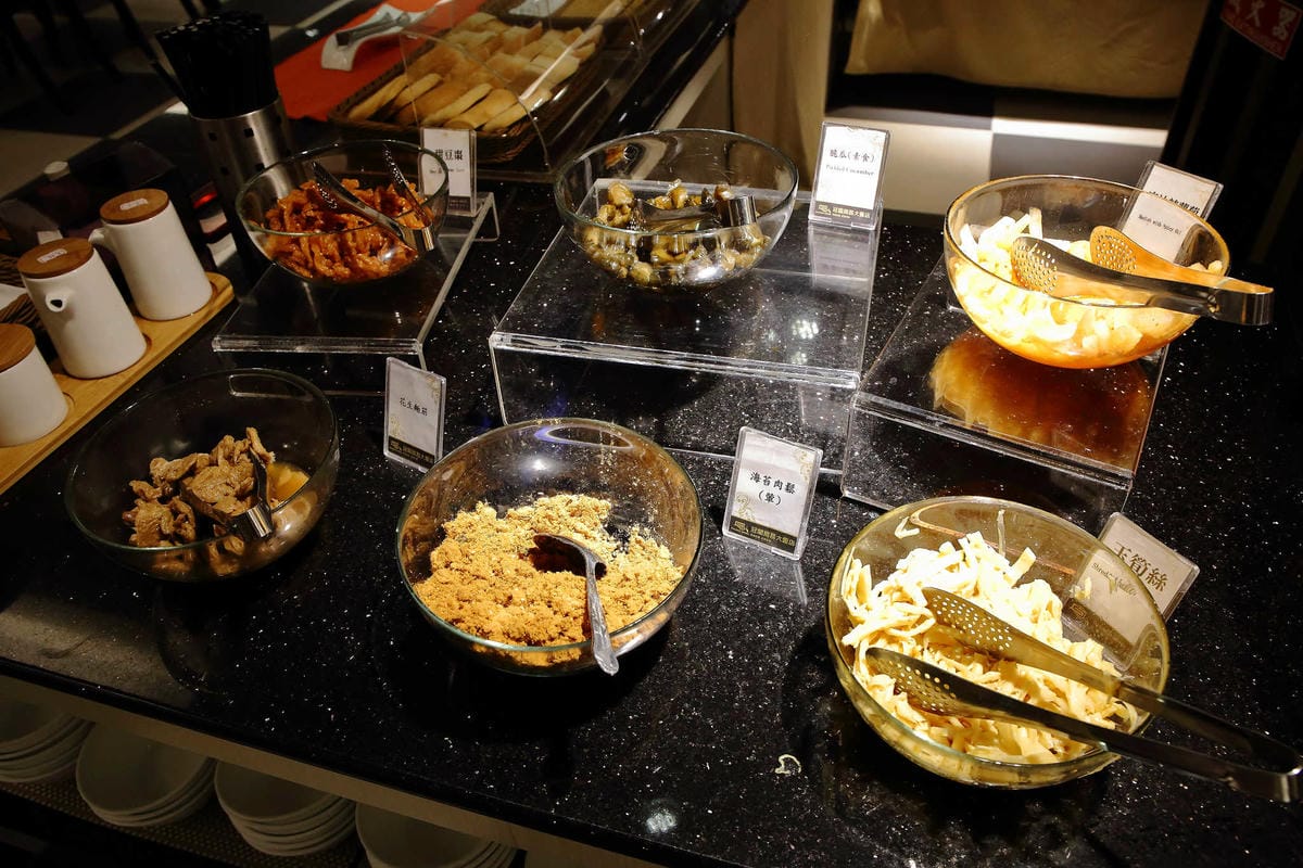 【宿。嘉義】冠閣商務大飯店〜出發！帶毛小孩來去住一晚！寵物友善飯店，毛小孩友善房，一泊一食，出遊去囉