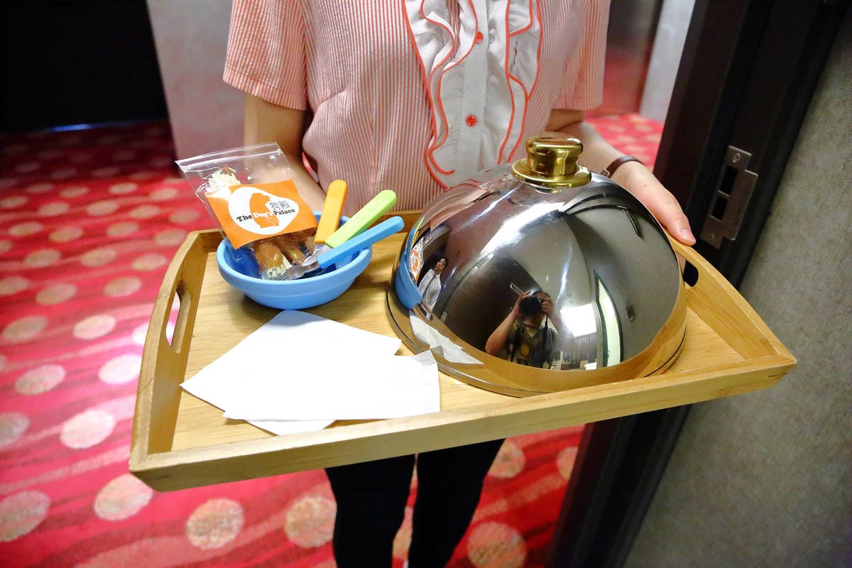 【宿。嘉義】冠閣商務大飯店〜出發！帶毛小孩來去住一晚！寵物友善飯店，毛小孩友善房，一泊一食，出遊去囉