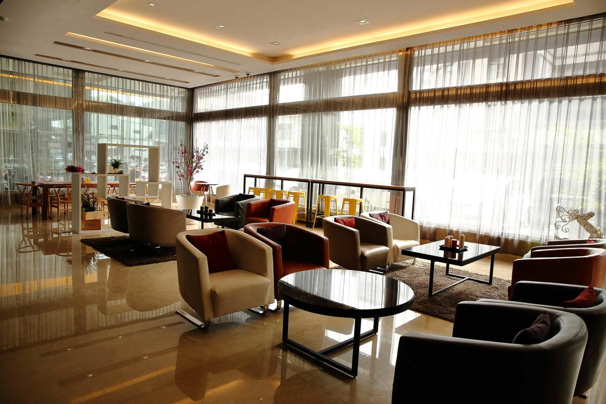 【宿。嘉義】冠閣商務大飯店〜出發！帶毛小孩來去住一晚！寵物友善飯店，毛小孩友善房，一泊一食，出遊去囉