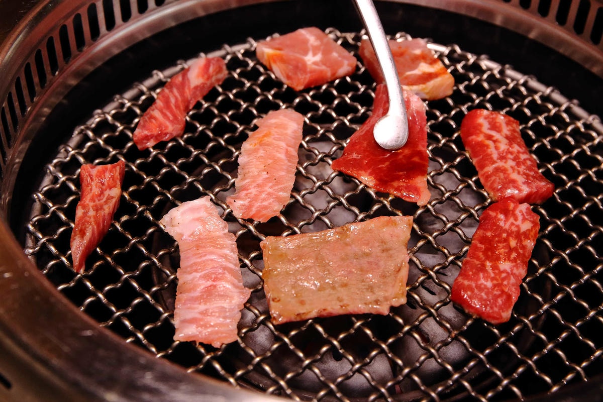 【食。桃園】山奧屋無煙燒肉〜工業風烤肉/近台茂購物中心,高品質燒肉套餐,吃爽爽CP值超高(生日我最大壽星好康優惠)