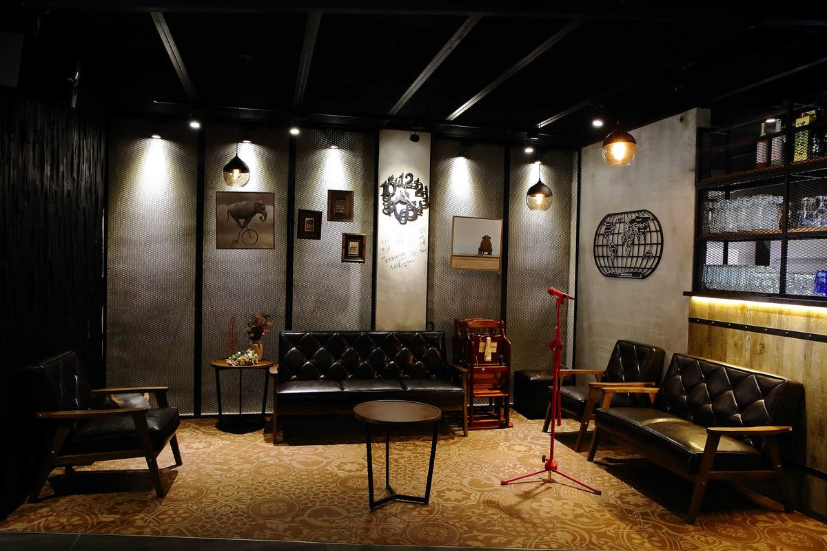 【食。桃園】山奧屋無煙燒肉〜工業風烤肉/近台茂購物中心,高品質燒肉套餐,吃爽爽CP值超高(生日我最大壽星好康優惠)