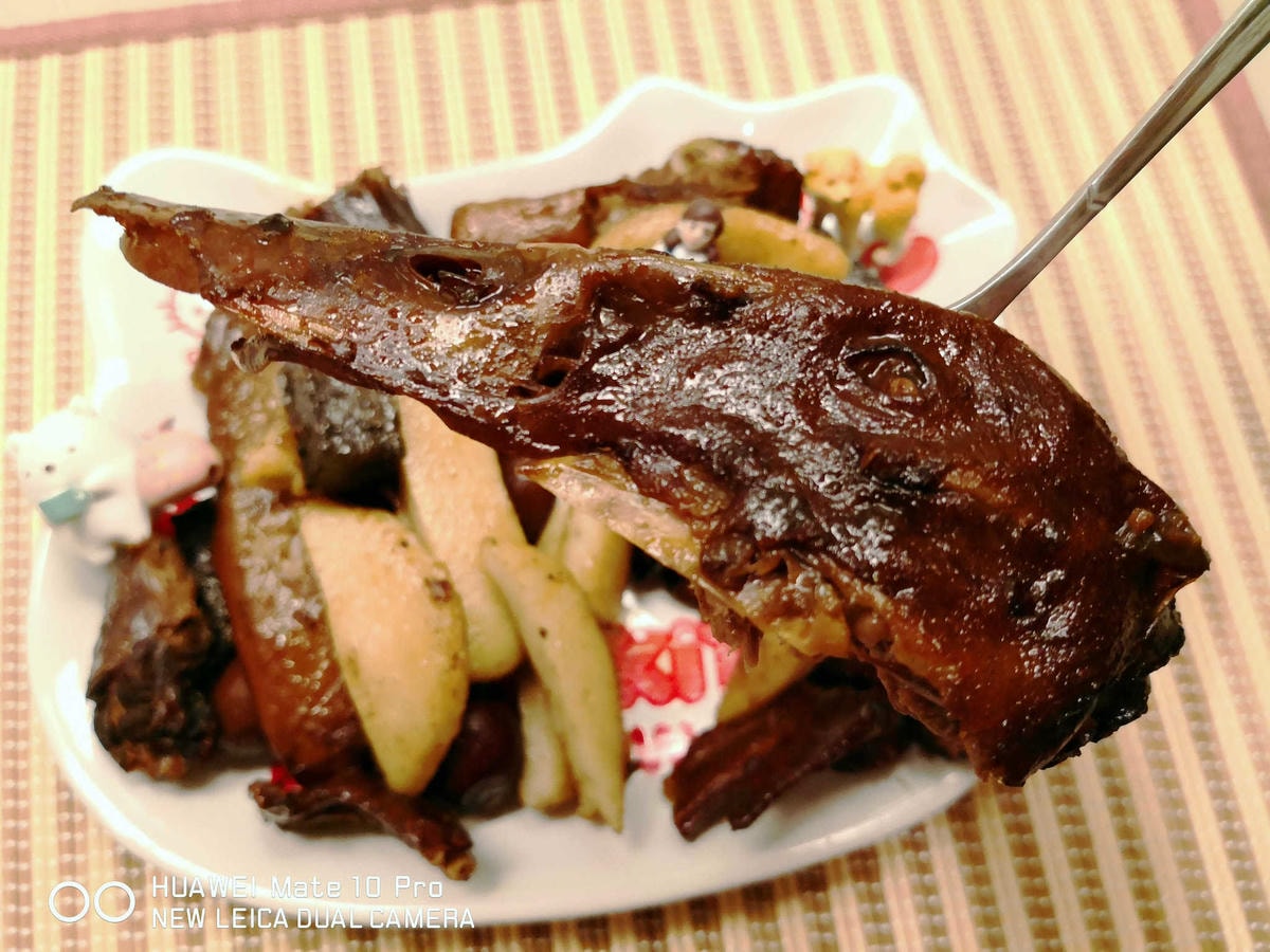 【食。永和】貳拾貳號鴨寮〜復興商工美食推薦。鴨頭美味鑽進骨子裡,吮指樂無窮!(已歇業)