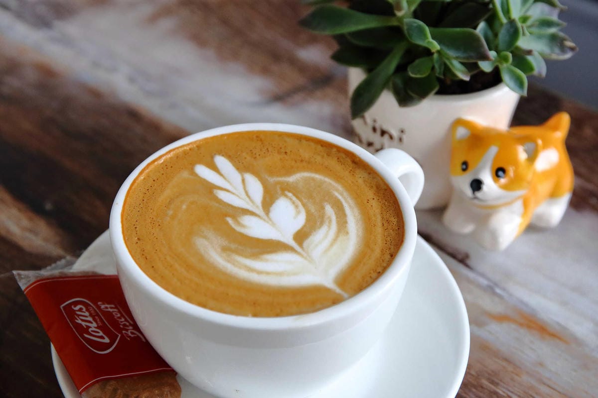 【食。中壢】晴天咖啡sunny cafe〜IG打卡新亮點！隱身巷弄老宅打造咖啡館，一次擁有彩繪&老屋風，文青最愛的懷舊愜意！(已歇業)