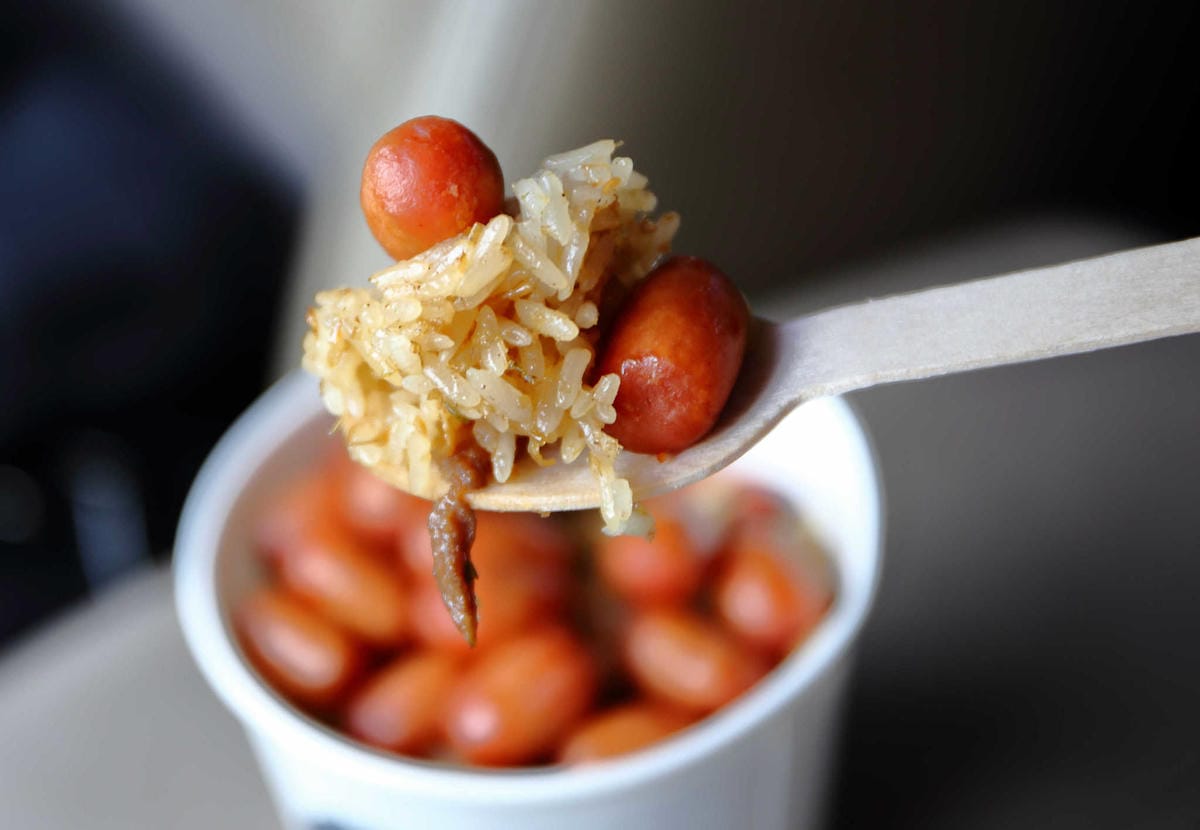 【食。八德】八塊油飯〜卡達車祖傳古早味油飯，一週只賣二天，超人氣限量晚來就吃不到啊！