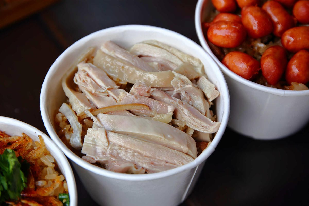 【食。八德】八塊油飯〜卡達車祖傳古早味油飯，一週只賣二天，超人氣限量晚來就吃不到啊！