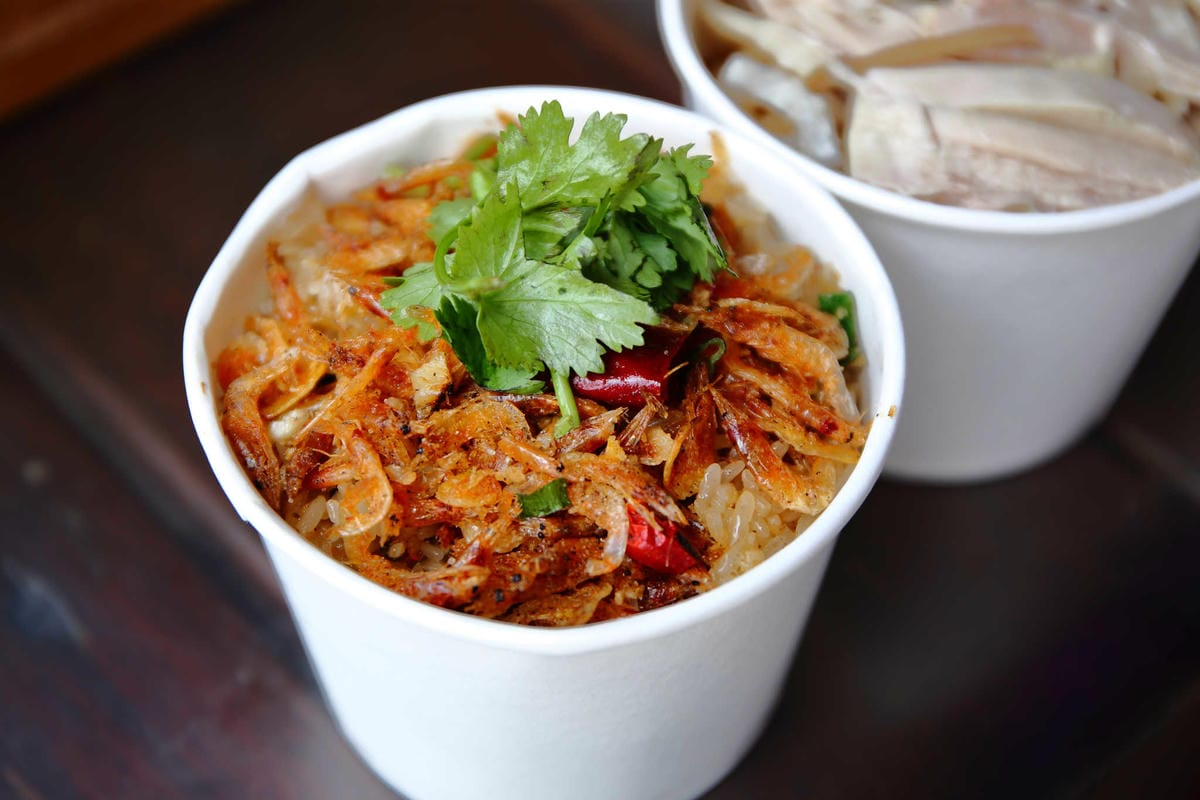 【食。八德】八塊油飯〜卡達車祖傳古早味油飯，一週只賣二天，超人氣限量晚來就吃不到啊！