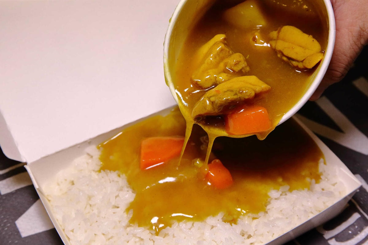 【食。桃園】魔法樂廚手作咖哩、鍋燒麵專賣〜桃園超人氣咖哩飯,藝文特區外帶外送美食。學生上班族最愛的平價咖哩,省錢又顧營養