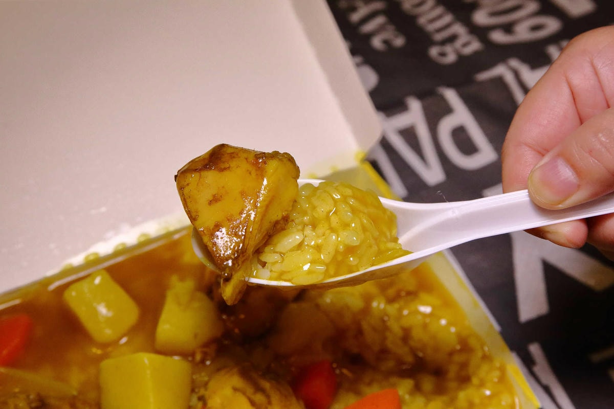 【食。桃園】魔法樂廚手作咖哩、鍋燒麵專賣〜桃園超人氣咖哩飯,藝文特區外帶外送美食。學生上班族最愛的平價咖哩,省錢又顧營養