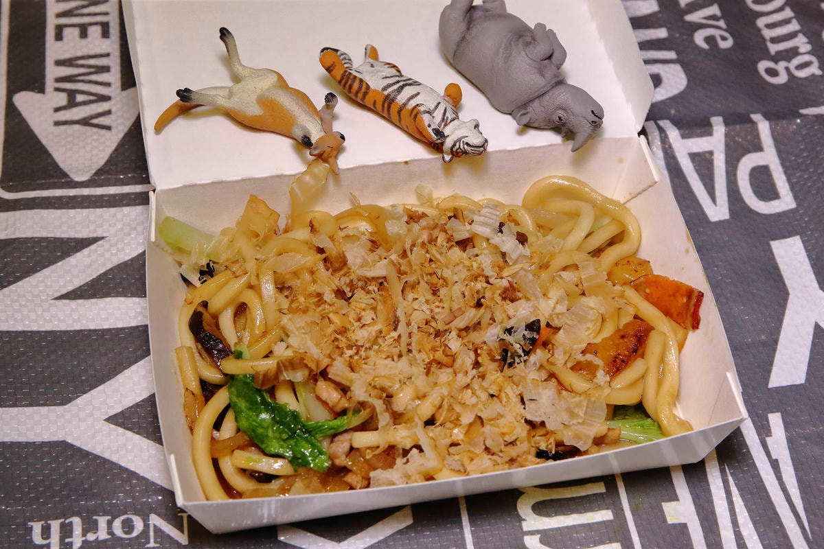 【食。桃園】魔法樂廚手作咖哩、鍋燒麵專賣〜桃園超人氣咖哩飯,藝文特區外帶外送美食。學生上班族最愛的平價咖哩,省錢又顧營養