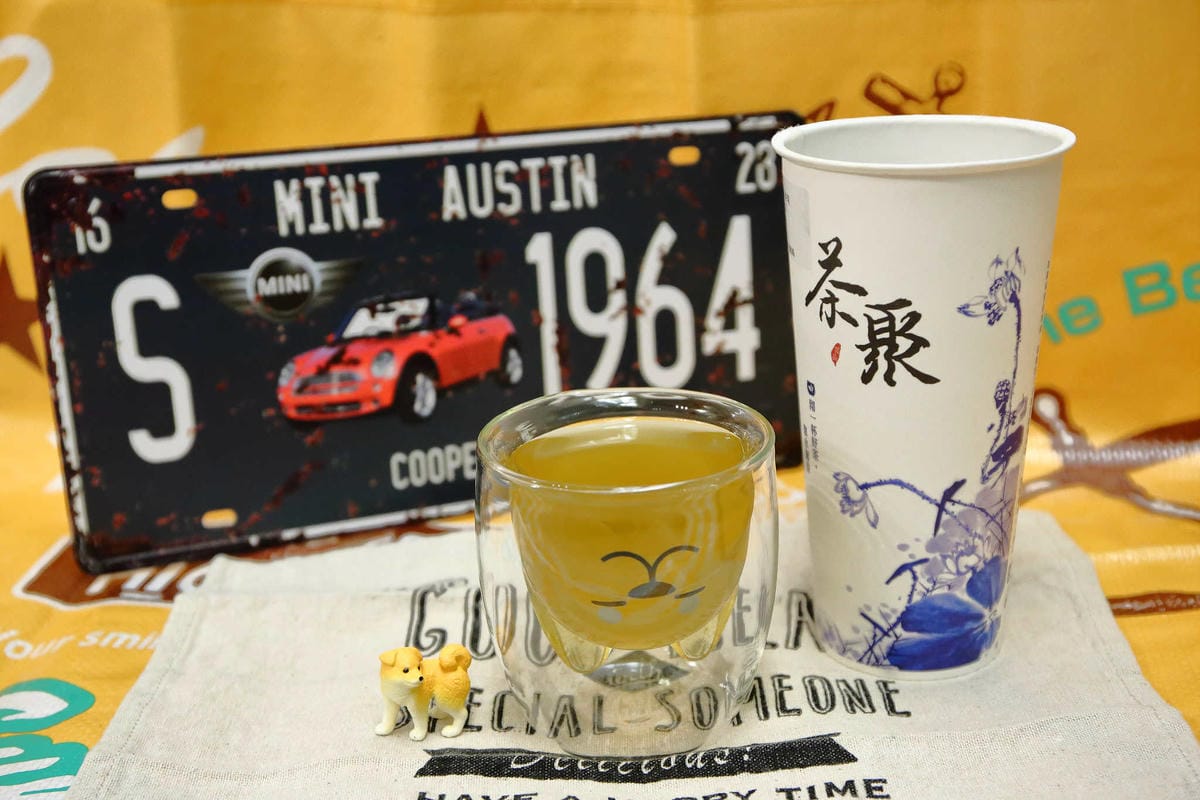 【食。台北】茶聚 I-partea 長春國賓店〜沏一杯好茶，100%台灣在地優質茶樹嫩芽，清新的茶香撲鼻，喉韻回甘！