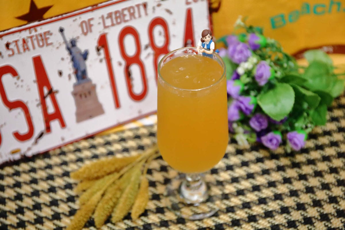 【食。台北】茶聚 I-partea 長春國賓店〜沏一杯好茶，100%台灣在地優質茶樹嫩芽，清新的茶香撲鼻，喉韻回甘！