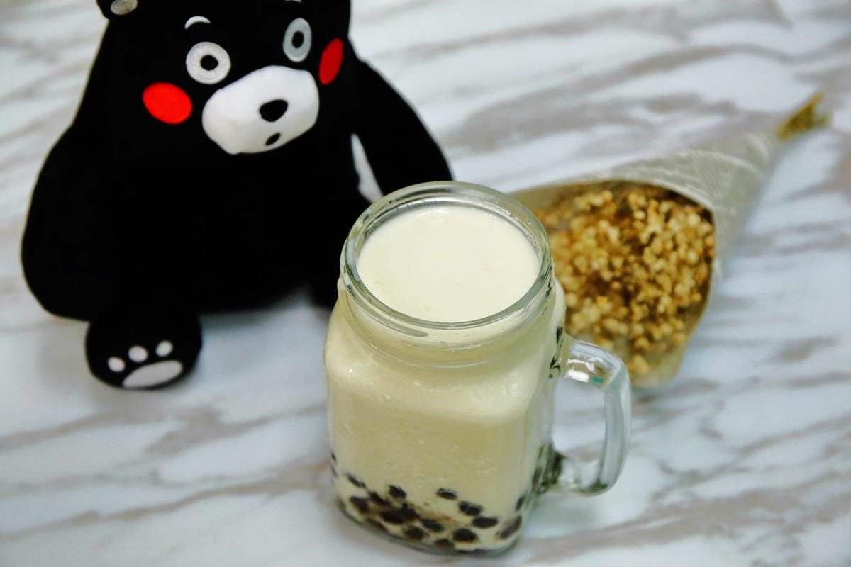 【食。台北】茶聚 I-partea 長春國賓店〜沏一杯好茶，100%台灣在地優質茶樹嫩芽，清新的茶香撲鼻，喉韻回甘！