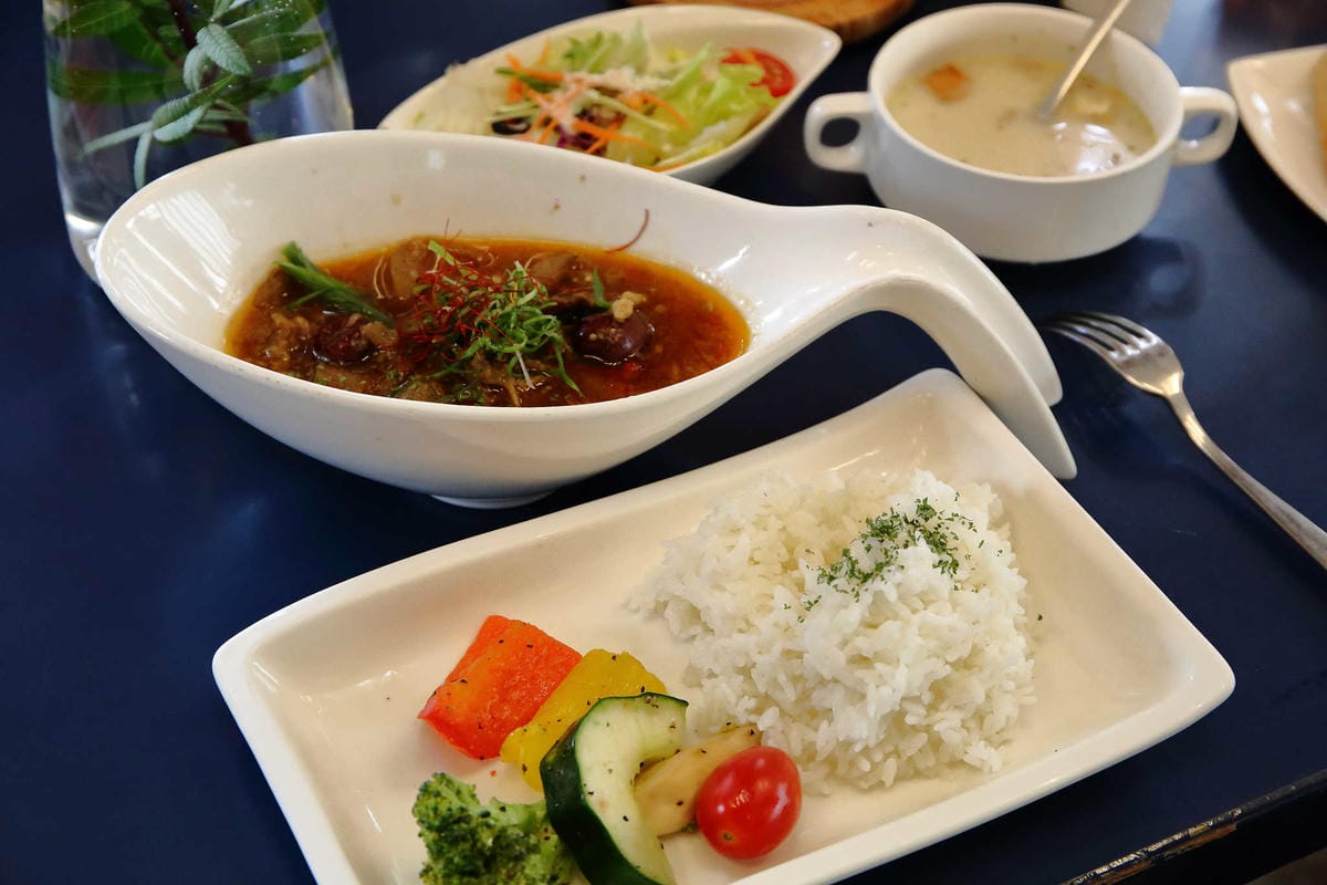 【食。大園】小弘曆 ∞ Hang Le〜桃園庭園餐廳推薦。可愛鄉村風餐廳，餐點超水準！平價又好吃，約會溜小孩都(已歇業)