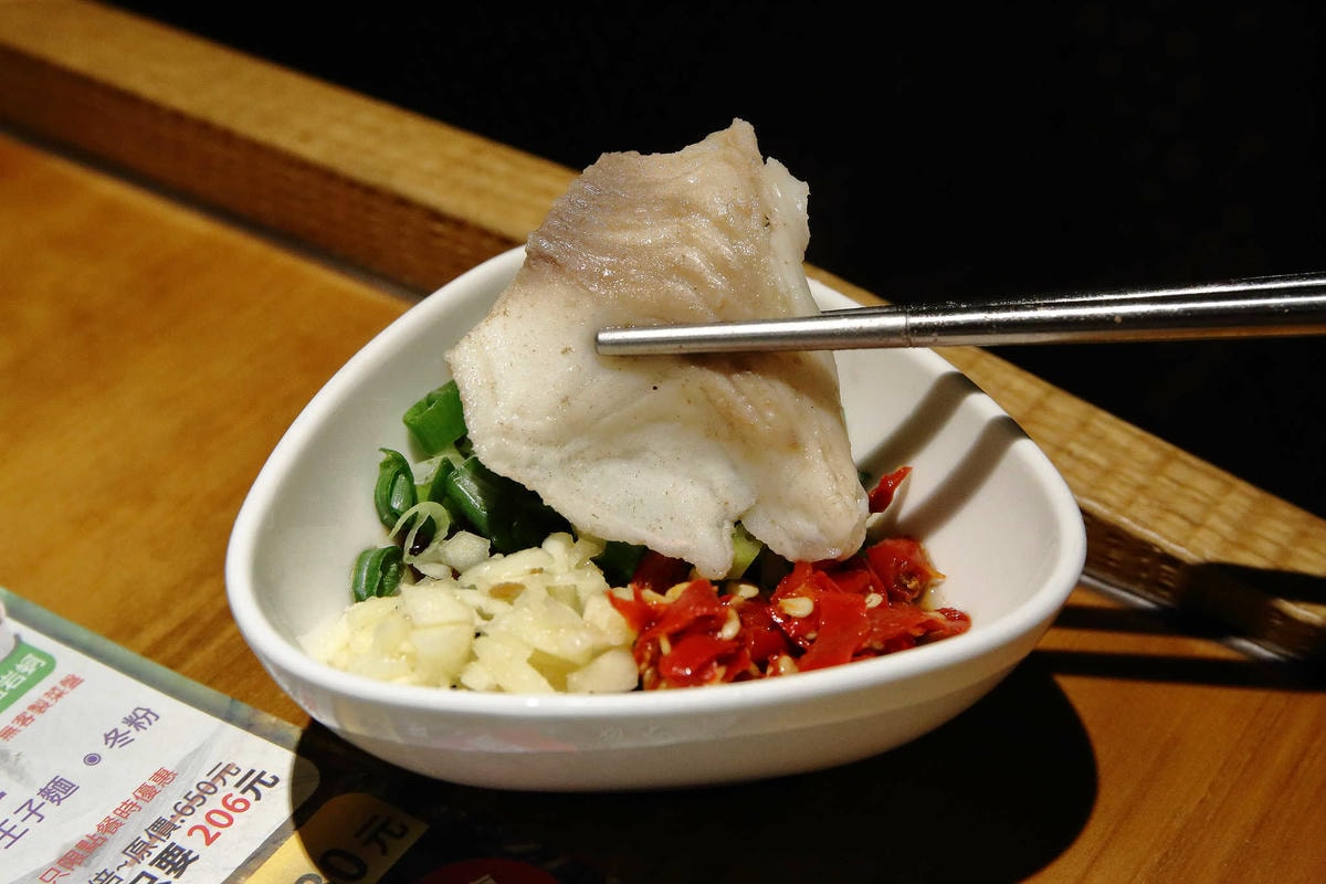 【食。永和】石都府石頭火鍋達人〜新莊超人氣火鍋來永和開店了,主打平價消費超大肉盤,包準你吃飽飽又滿足!(已歇業)