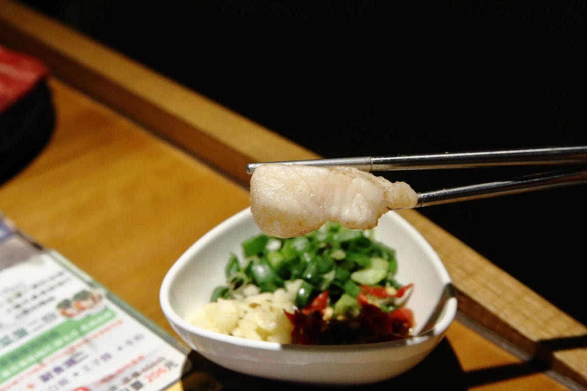 【食。永和】石都府石頭火鍋達人〜新莊超人氣火鍋來永和開店了,主打平價消費超大肉盤,包準你吃飽飽又滿足!(已歇業)