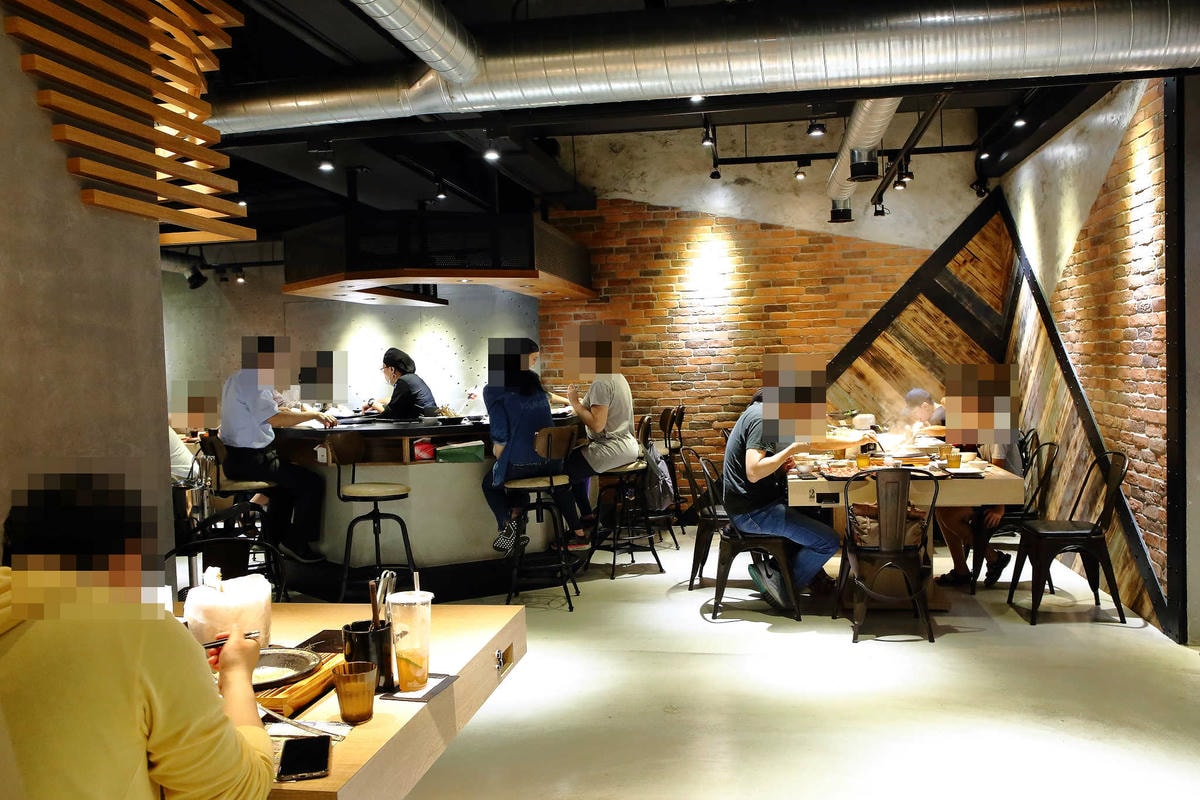 【食。永和】石都府石頭火鍋達人〜新莊超人氣火鍋來永和開店了,主打平價消費超大肉盤,包準你吃飽飽又滿足!(已歇業)