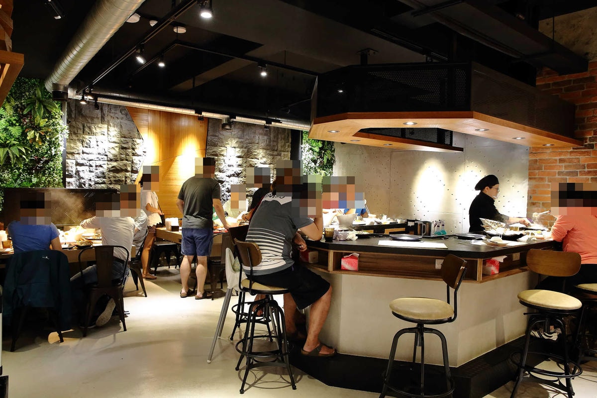 【食。永和】石都府石頭火鍋達人〜新莊超人氣火鍋來永和開店了,主打平價消費超大肉盤,包準你吃飽飽又滿足!(已歇業)