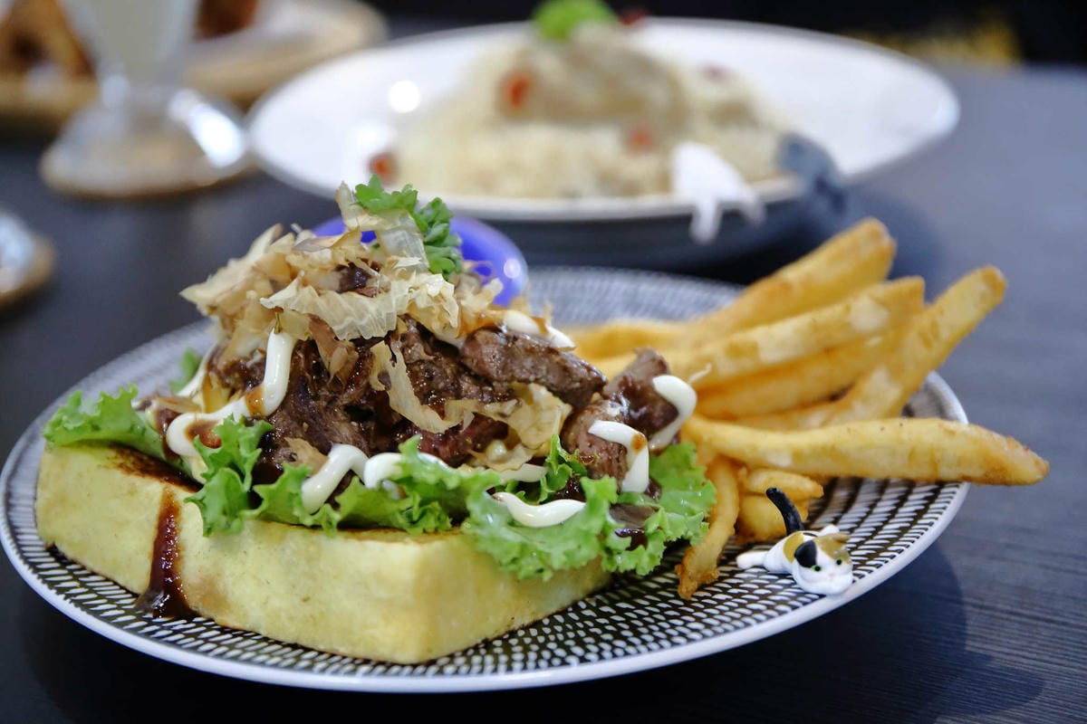 【食。台北】奇點+早午餐〜晴光商圈早午餐美式餐廳/聚餐首選。平價又大份量的早午餐，高CP值寵物友善餐廳(已歇業)