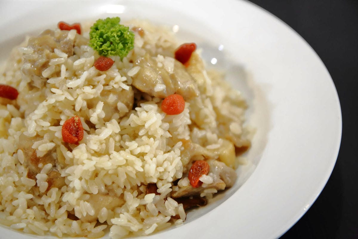 【食。台北】奇點+早午餐〜晴光商圈早午餐美式餐廳/聚餐首選。平價又大份量的早午餐，高CP值寵物友善餐廳(已歇業)