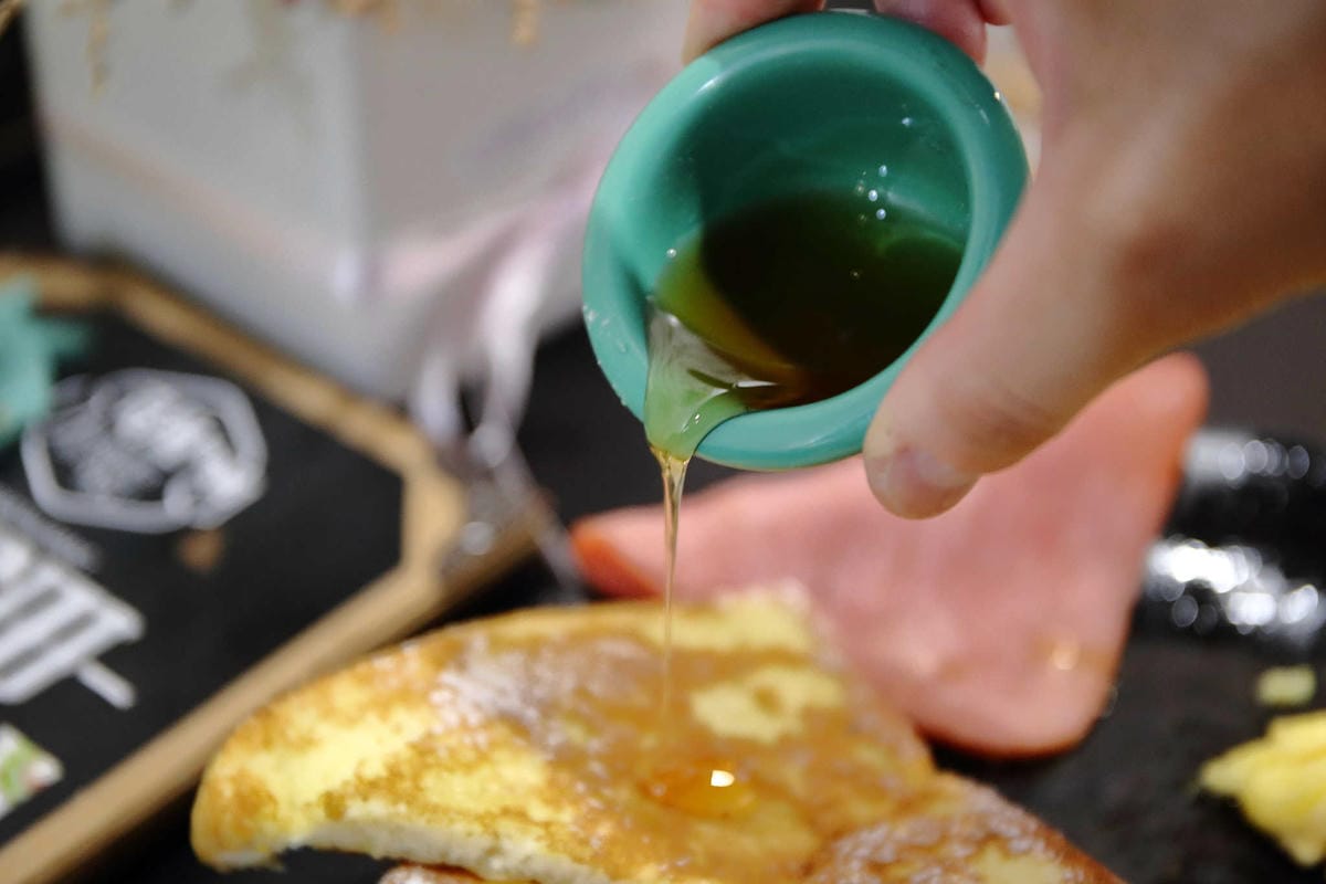 【食。台北】奇點+早午餐〜晴光商圈早午餐美式餐廳/聚餐首選。平價又大份量的早午餐，高CP值寵物友善餐廳(已歇業)