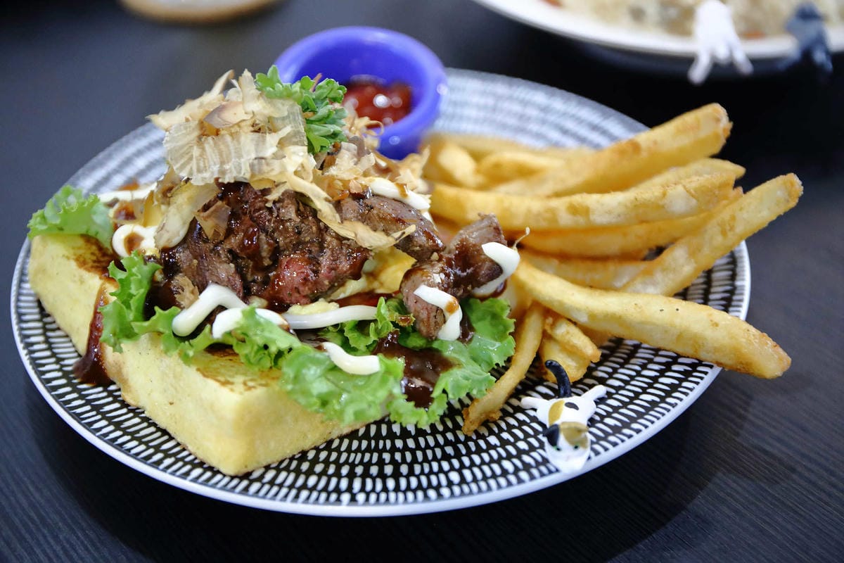 【食。台北】奇點+早午餐〜晴光商圈早午餐美式餐廳/聚餐首選。平價又大份量的早午餐，高CP值寵物友善餐廳(已歇業)