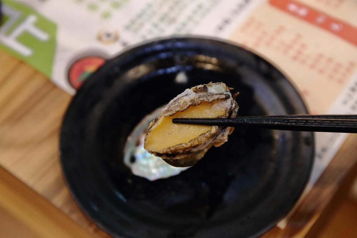 【食。中和】鼎川霖鍋物-景安店〜中和火鍋。單人獨享霸氣「波士頓龍蝦鍋」，愛吃海鮮的千萬不要錯過呦！(已歇業)