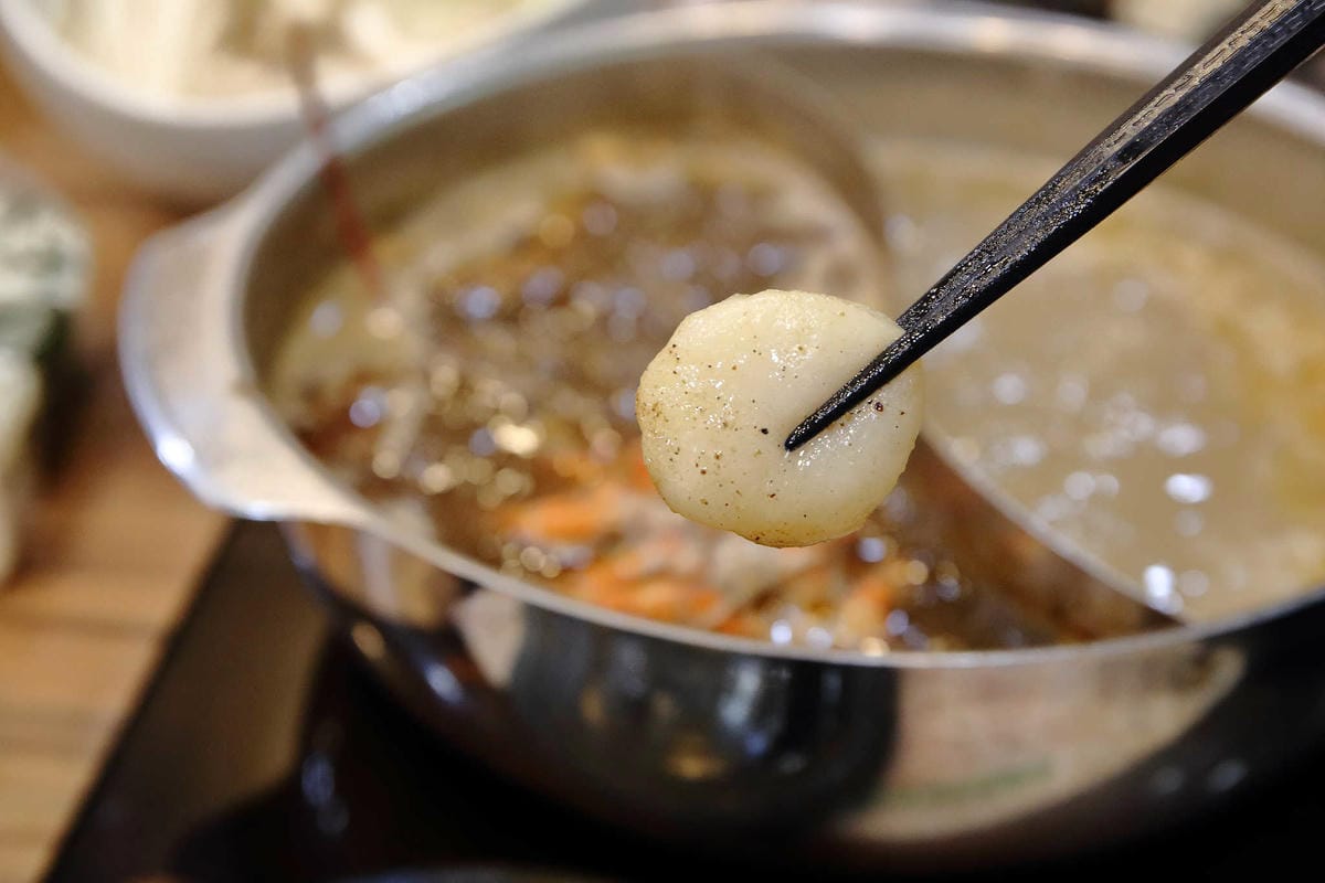 【食。中和】鼎川霖鍋物-景安店〜中和火鍋。單人獨享霸氣「波士頓龍蝦鍋」，愛吃海鮮的千萬不要錯過呦！(已歇業)