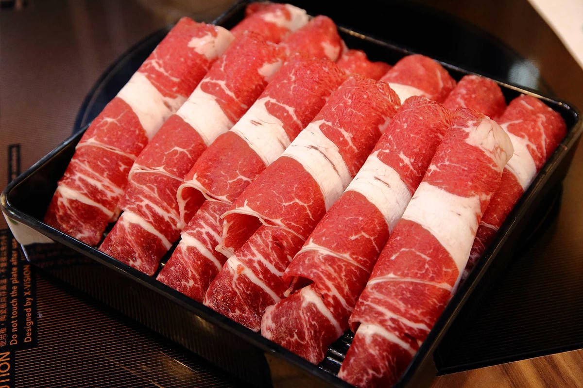 【食。中和】鼎川霖鍋物-景安店〜中和火鍋。單人獨享霸氣「波士頓龍蝦鍋」，愛吃海鮮的千萬不要錯過呦！(已歇業)