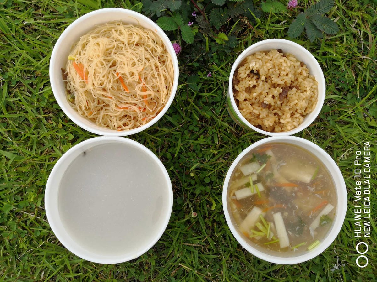 【食。大園】阿母的油飯〜來個傳統的早餐吧！低調藏在傳統菜市場旁的隱藏版美食，油飯+肉羹，美味吃雙飽(已歇業)