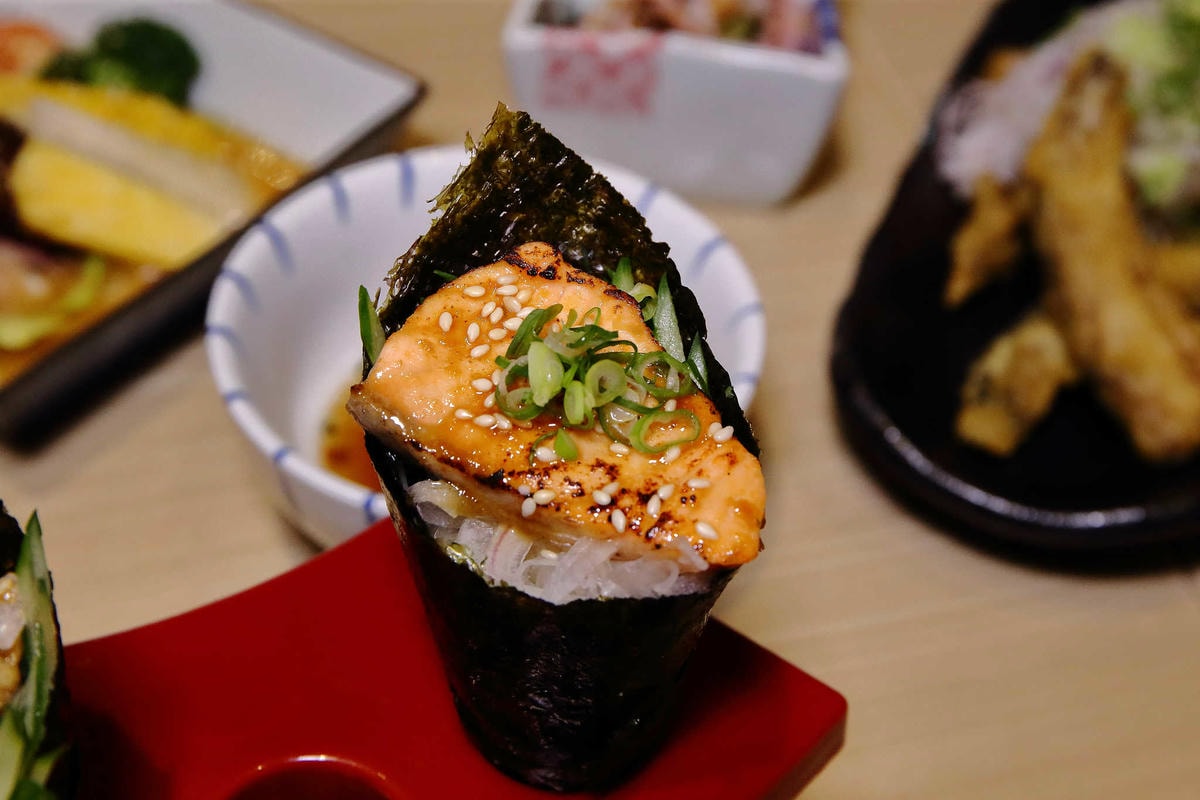 【食。台中】日四又魚 鰻魚飯專賣店〜太平必吃美食餐廳推薦。本壽司的新品牌登場!超平價美味,爽爽吃鰻魚飯!