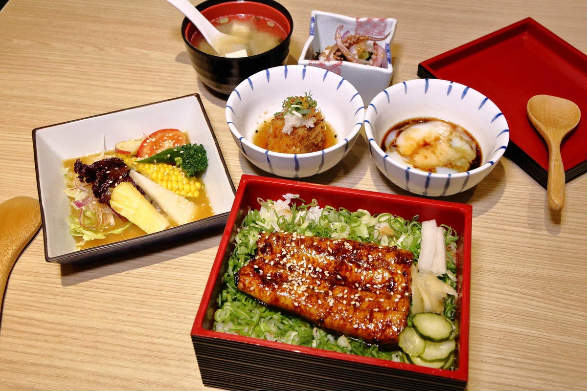 【食。台中】日四又魚 鰻魚飯專賣店〜太平必吃美食餐廳推薦。本壽司的新品牌登場!超平價美味,爽爽吃鰻魚飯!