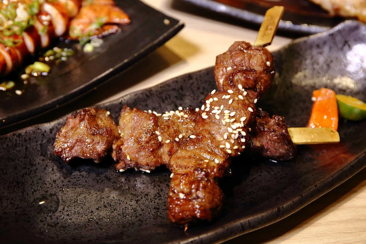 【食。台中】日四又魚 鰻魚飯專賣店〜太平必吃美食餐廳推薦。本壽司的新品牌登場!超平價美味,爽爽吃鰻魚飯!