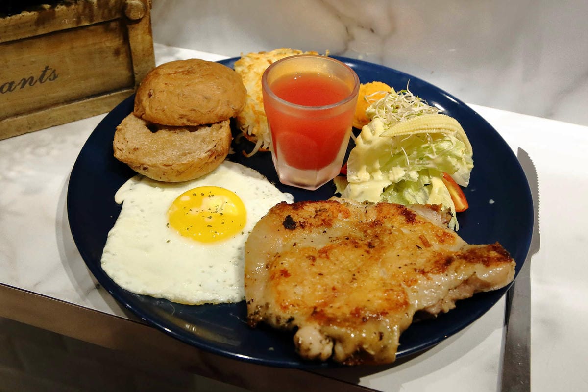 【食。蘆洲】丄青初食〜蘆洲早午餐推薦。乾燥花文青風早午餐，IG網美打卡新地標，竟然有台灣小吃刈包！(已歇業)