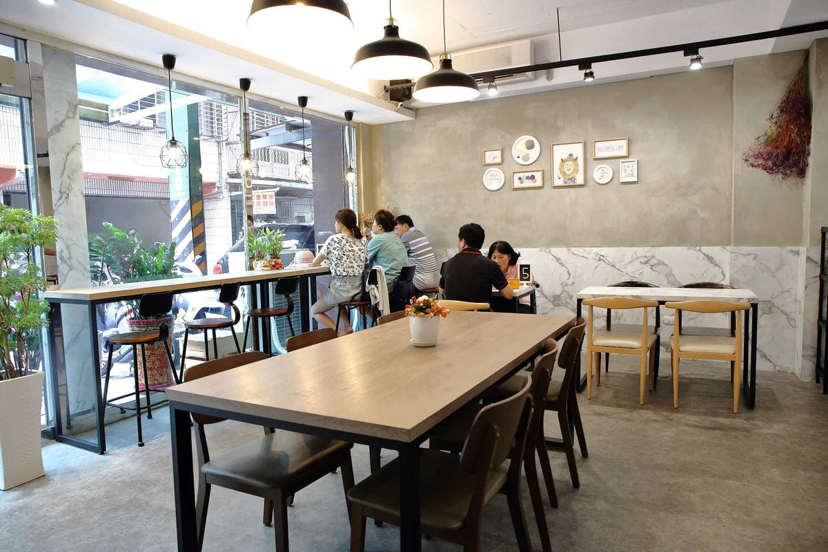 【食。蘆洲】丄青初食〜蘆洲早午餐推薦。乾燥花文青風早午餐，IG網美打卡新地標，竟然有台灣小吃刈包！(已歇業)