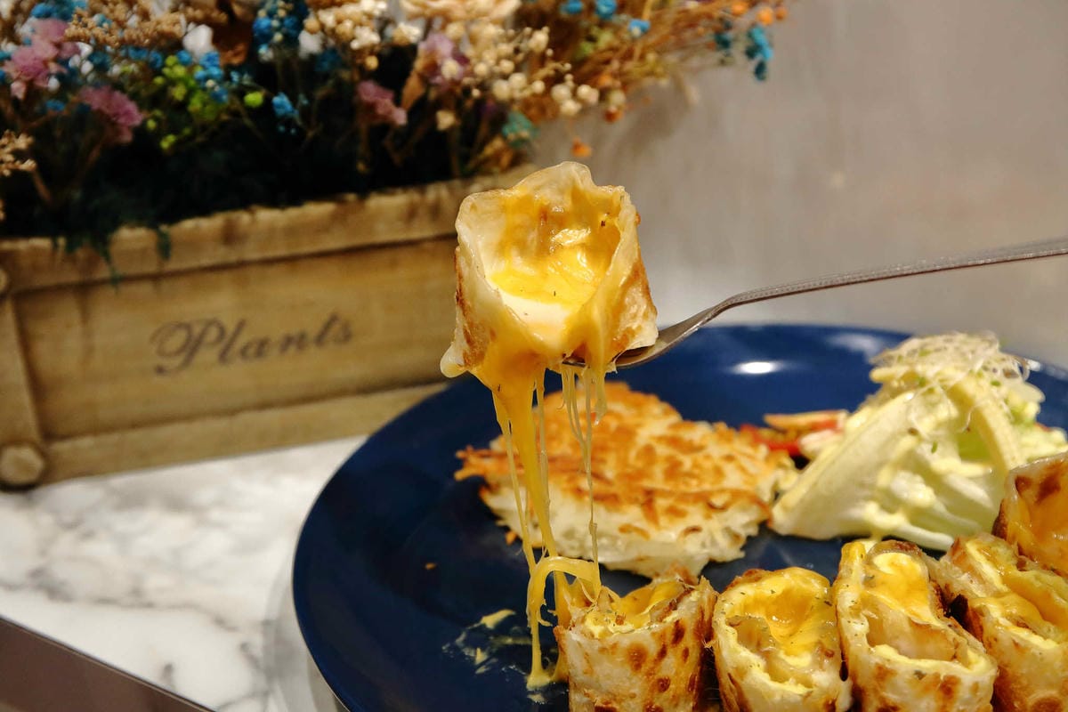 【食。蘆洲】丄青初食〜蘆洲早午餐推薦。乾燥花文青風早午餐，IG網美打卡新地標，竟然有台灣小吃刈包！(已歇業)