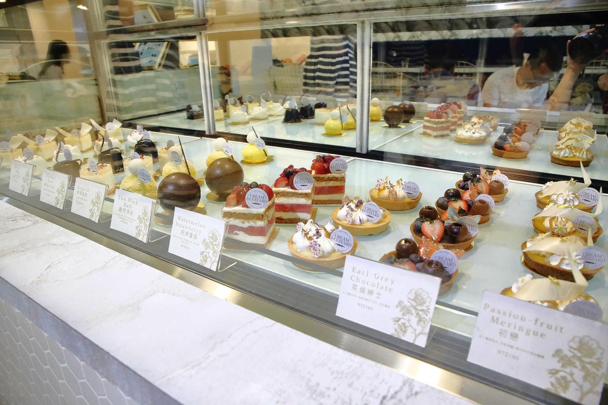 【食。台北】Ludique Crème調皮奶油〜「網美系」夢幻甜點店。超好拍的盪鞦韆跟乾燥花牆，可愛店狗陪妳下午茶