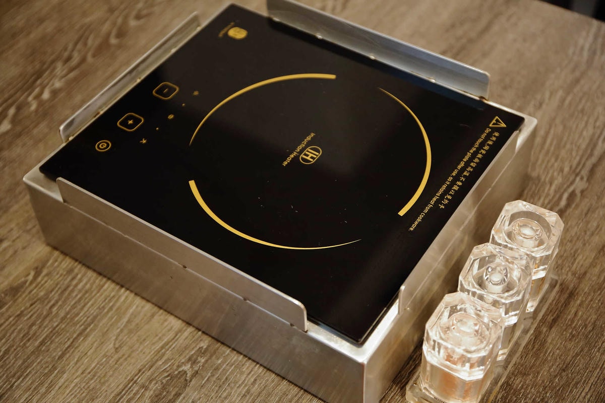 【食。台北】W. 瓦法奇朵〜地表最強飲料加購價99元,火鍋牛排義大利麵下午茶想吃什麼都沒問題,聚會最好的選擇!