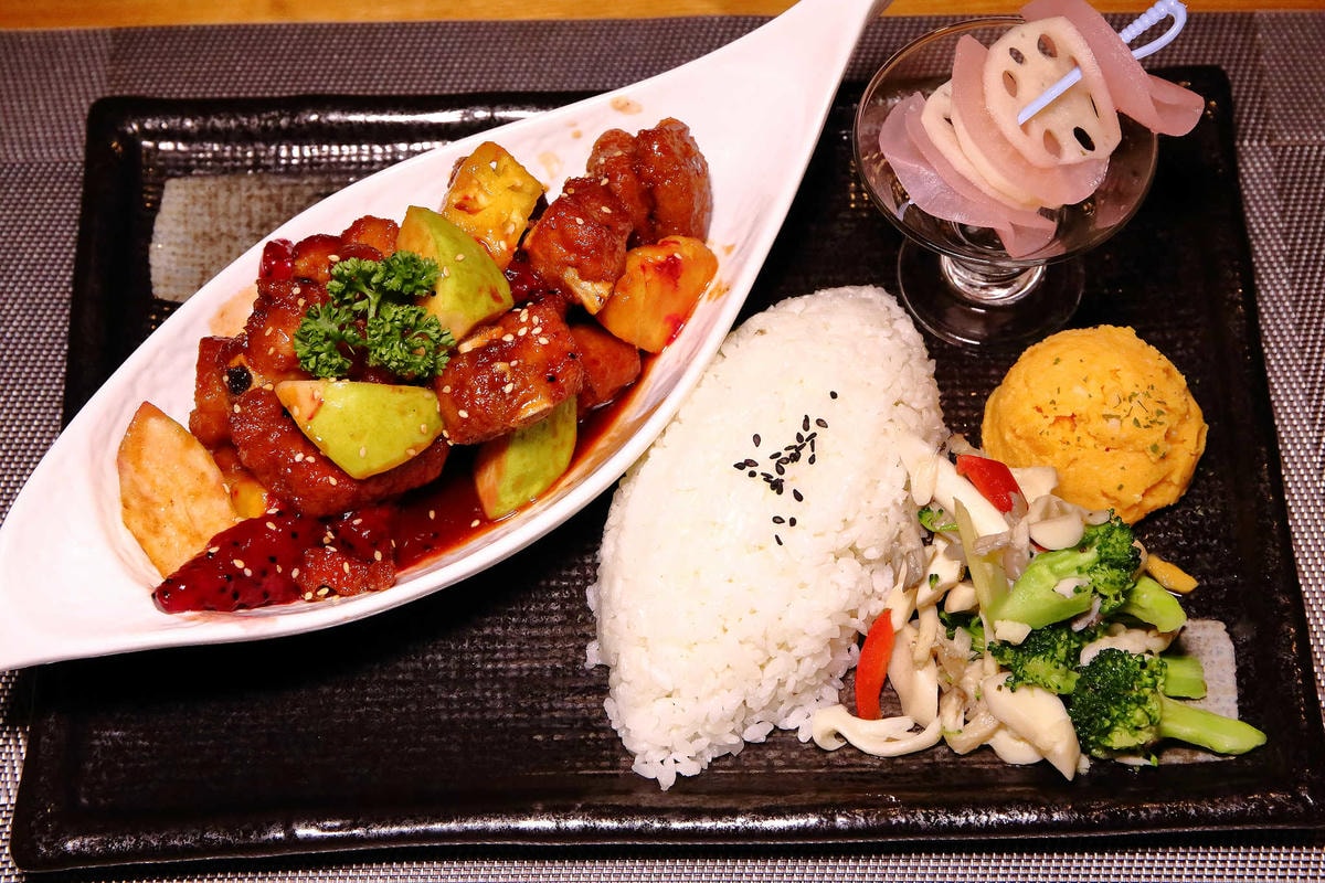 【食。中壢】古月新城複合式餐廳〜聚餐吧!中壢包場聚會,中國風包廂空間,創意料理美味又吸睛!