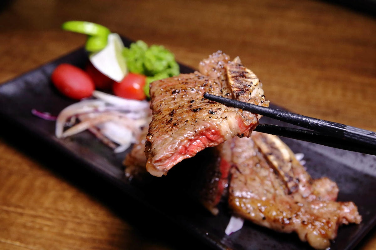 【食。台北】錦虎木炭串燒專門店〜東區串燒居酒屋。深夜食堂X居酒屋,傳承日本職人燒烤的精神,老饕限定!